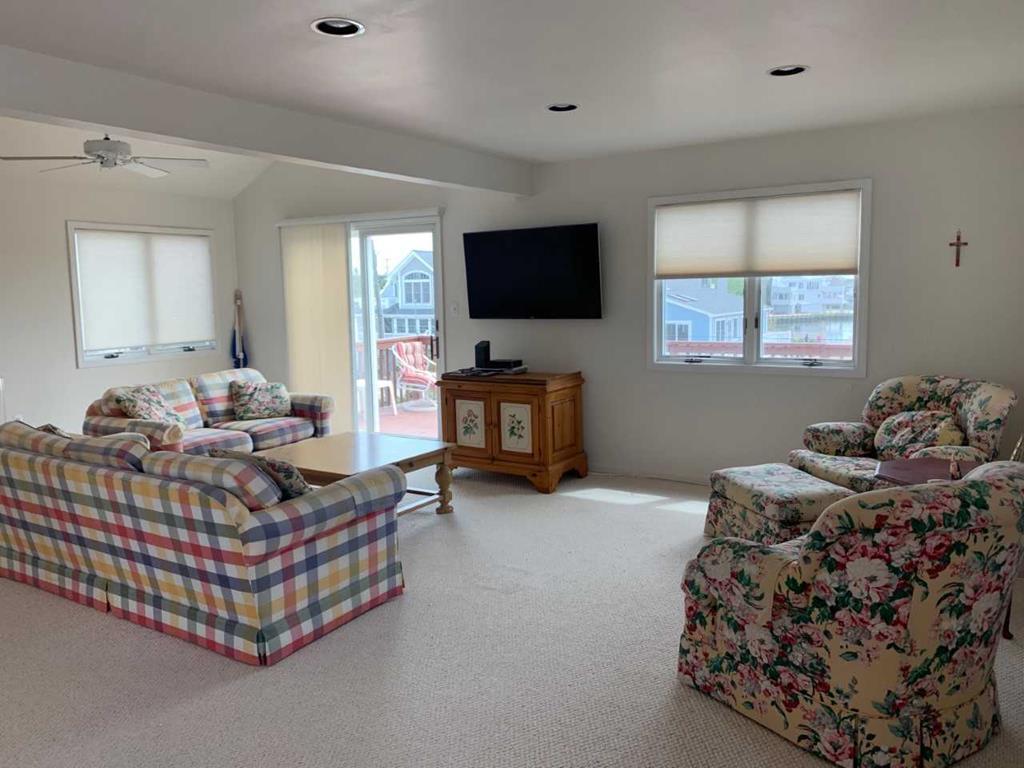 #2 Image of Rental