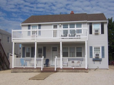 Photo of 103 E. Oceanview Avenue