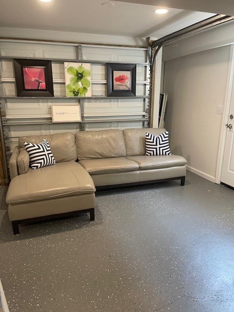 #4 Image of Rental