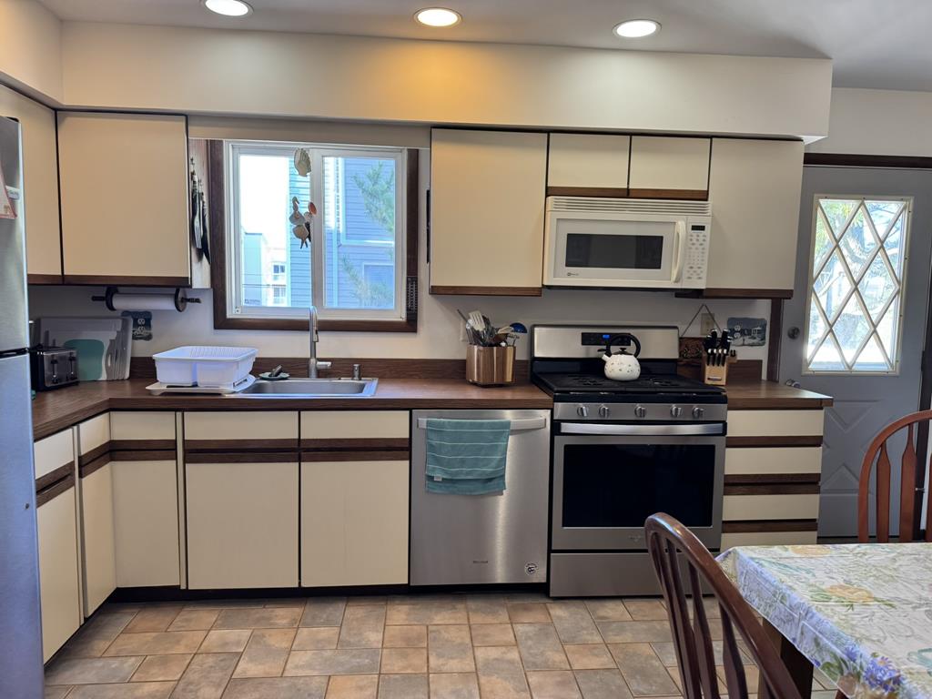 #8 Image of Rental