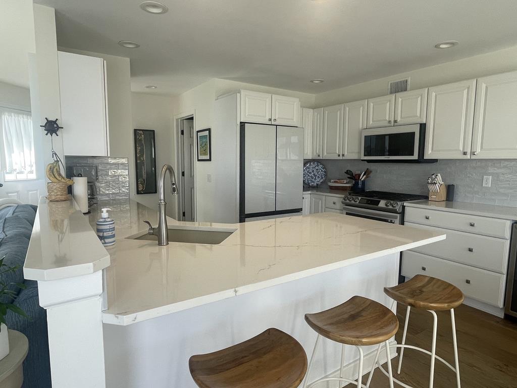 #6 Image of Rental